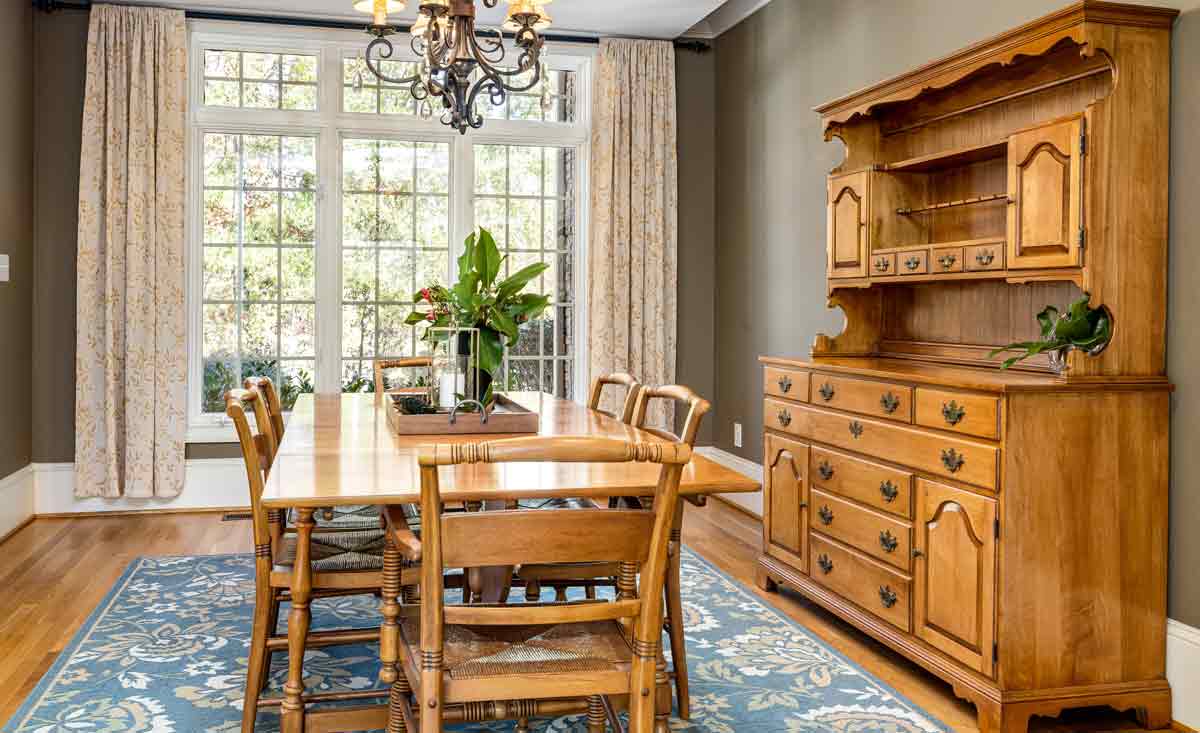 Amazing tips for cleaning wooden furniture. Photo: pexels